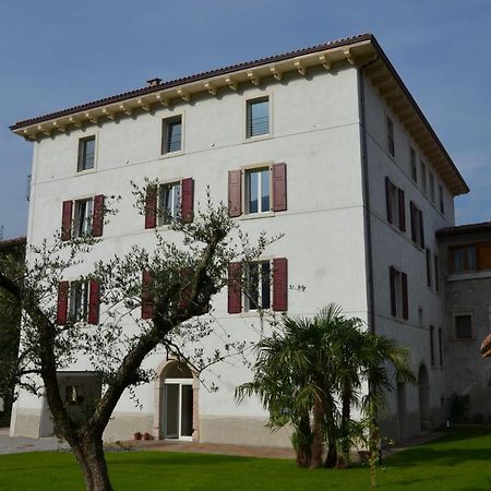 Palazzo Oltre Apartment Arco Luaran gambar
