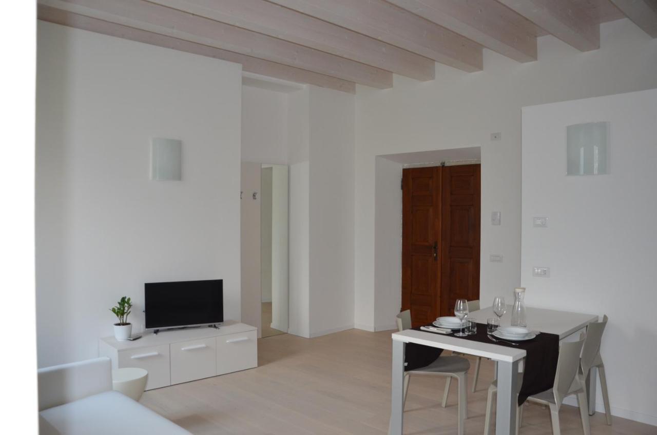 Palazzo Oltre Apartment Arco Bilik gambar