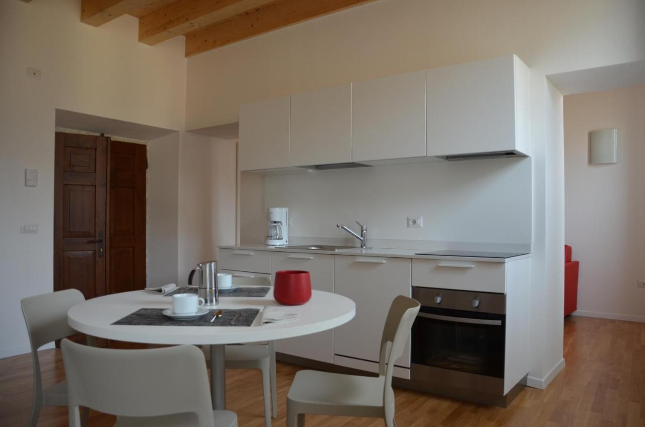 Palazzo Oltre Apartment Arco Bilik gambar